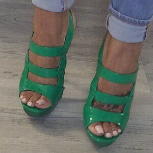True Green Platform Open Toe Heels Size 7.5